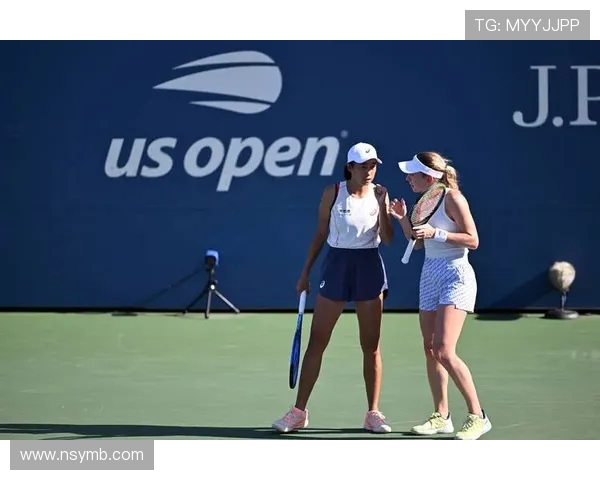 上海网球队技术争议引发热议球员表现与战术选择成焦点 上海网球队技术争议引发热议球员表现与战术选择成焦点