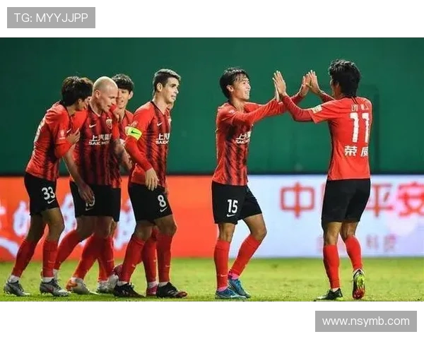 上海足球队状态引发热议球迷与专家观点大相径庭 上海足球队状态引发热议球迷与专家观点大相径庭