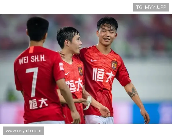 上海足球队配合变革引发热议球迷期待新战术时代到来