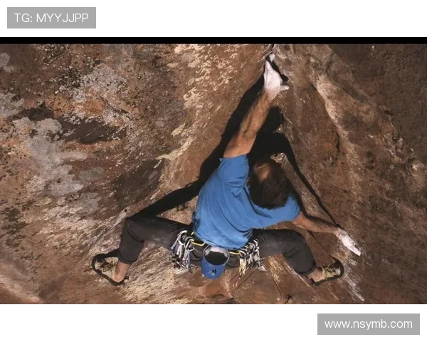 成都攀岩队的边路渗透策略与攀岩热点解析