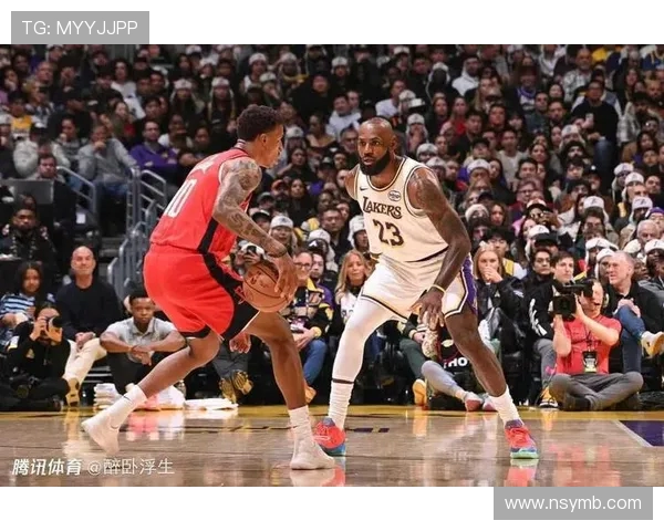 湖人对阵鹈鹕2019年精彩回顾：詹姆斯与戴维斯的巅峰对决