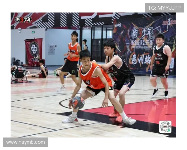 雷霆与火箭激战集锦原声回顾篮球激情瞬间 雷霆与火箭激战集锦原声回顾篮球激情瞬间