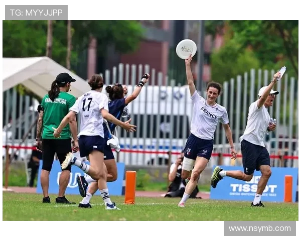 成都飞盘队的转型之路与飞盘运动的崛起探析 成都飞盘队的转型之路与飞盘运动的崛起探析