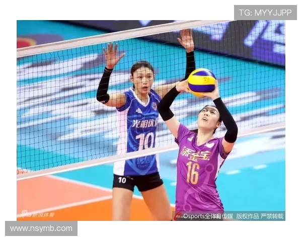 李秀英的排球人生：从梦想起航到巅峰荣耀的深度对话