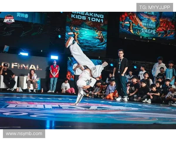 北京街舞队在世界街舞大赛中的力量表现与精彩点评分析 北京街舞队在世界街舞大赛中的力量表现与精彩点评分析